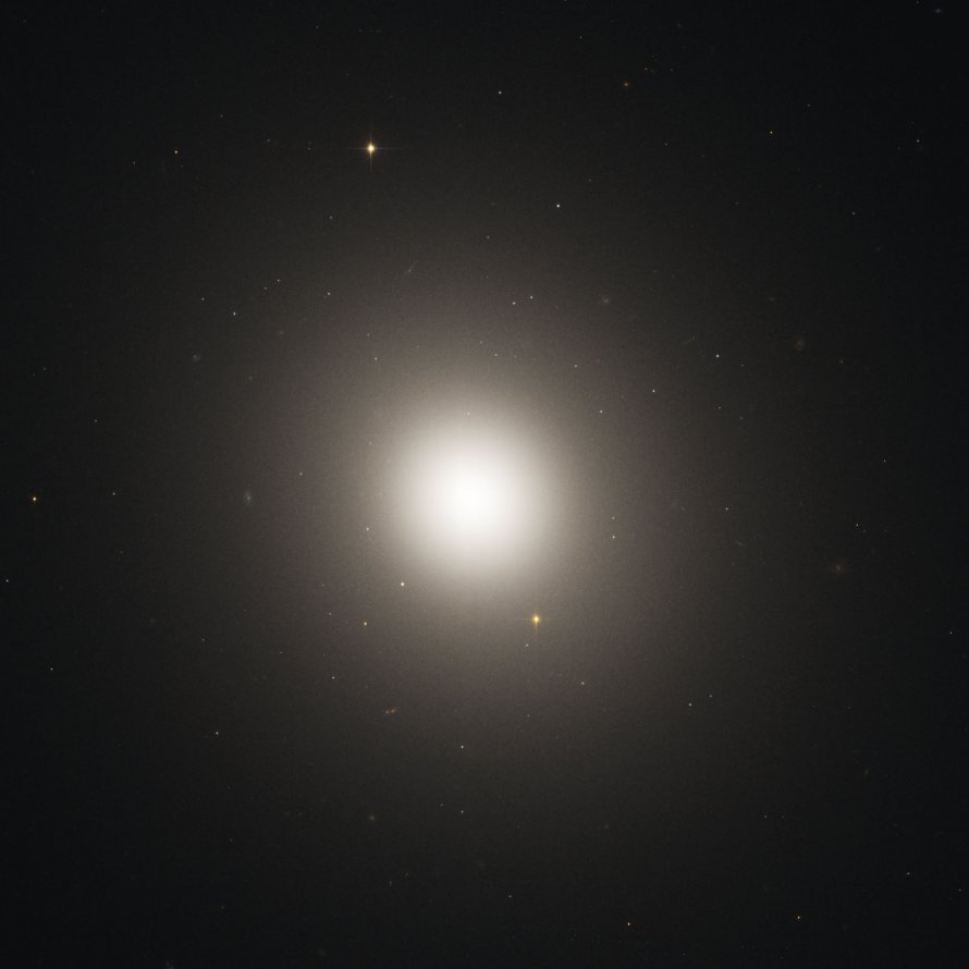 Messier 105 