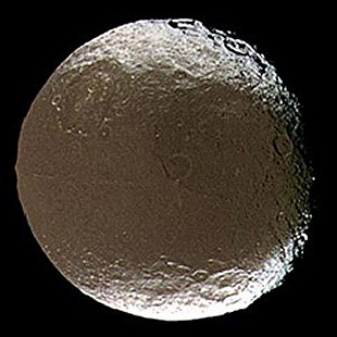Iapetus moon