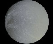 dione moon of saturn